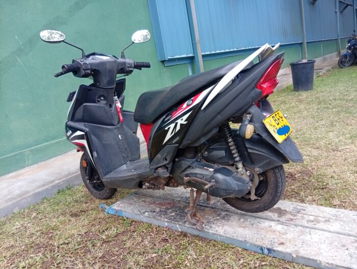 YAMAHA RAYZR - Image 7